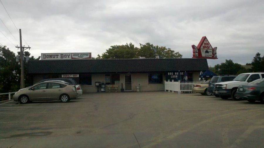 DOG HOUSE LOUNGE (THE) Encyclopedia Dubuque